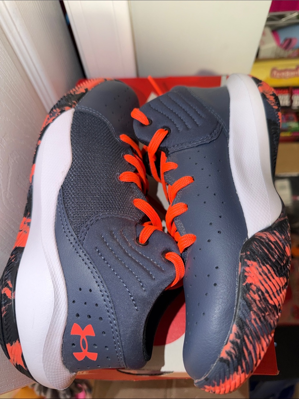 NEW Under Armour Kids Size 2 Unisex Jet ‘21 GS Gravel Orange Bball shoes. No Box